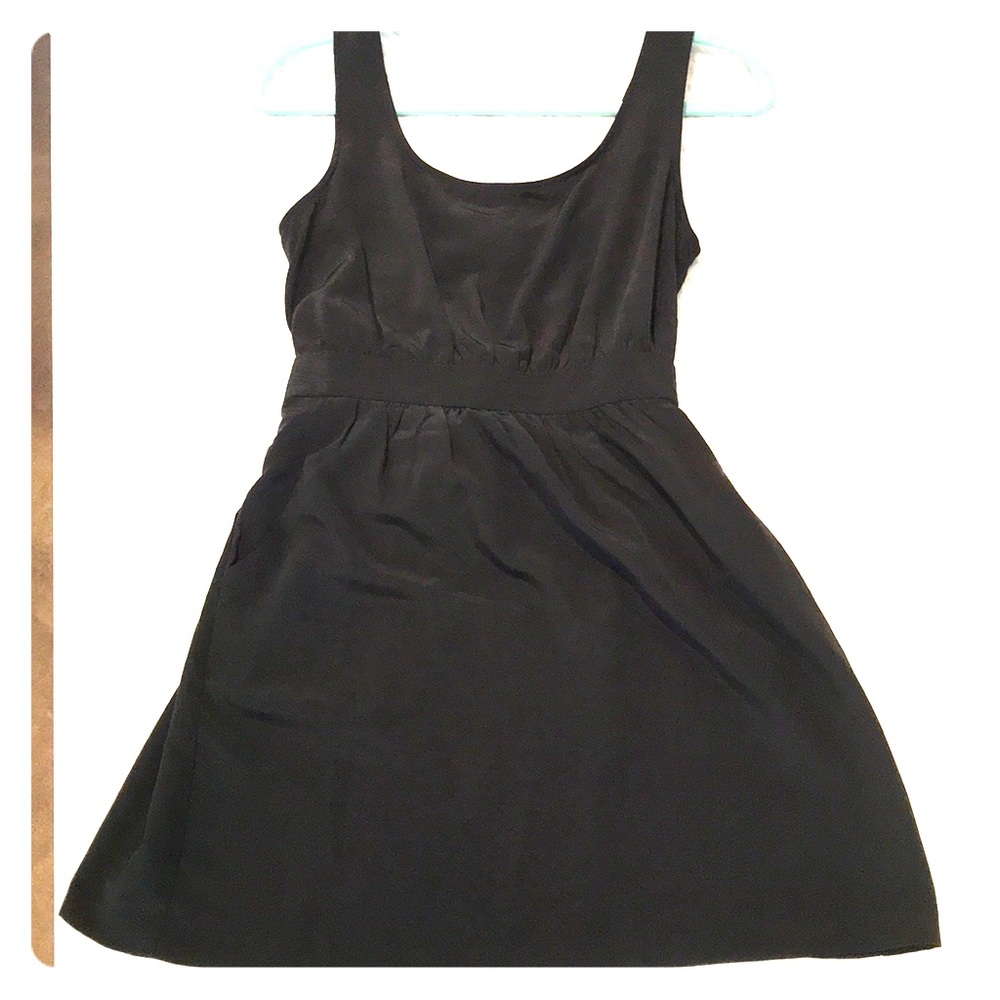 Forever21 LBD, cut out back, ties, size small.